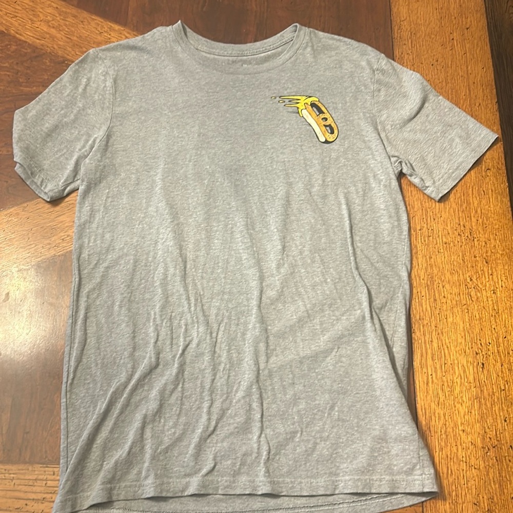 Men’s small Under Armour shirt
